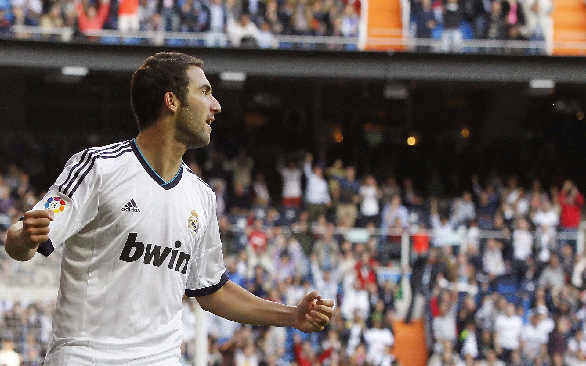 亚洲风暴席卷欧陆，日本双星提前终结意甲焦点战悬念，西班牙技术流黯然失色